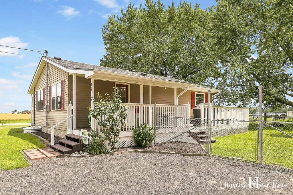 25 W Tupper Lake Road Odessa Township MI 48849