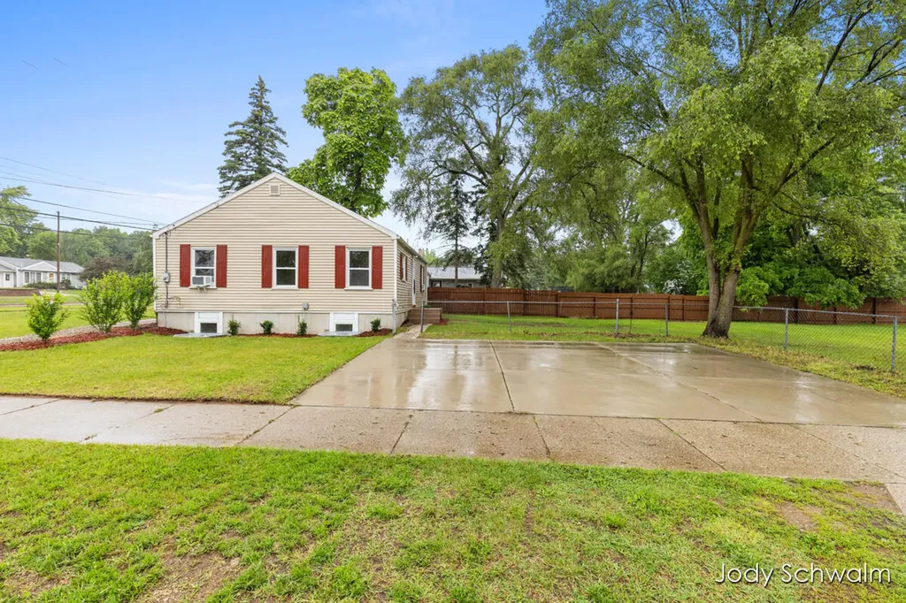 3844 Clyde Park Avenue SW Wyoming City MI 49509