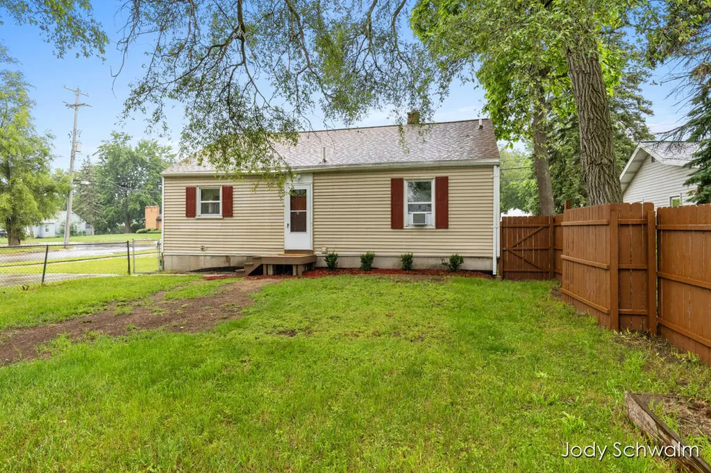 3844 Clyde Park Avenue SW Wyoming City MI 49509