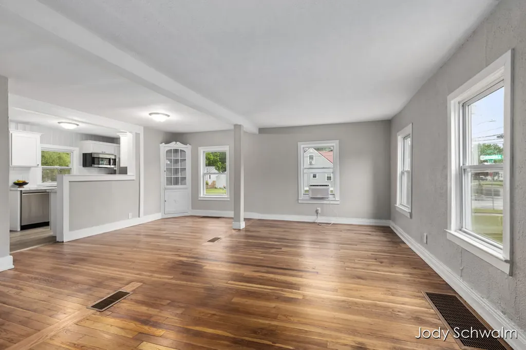 3844 Clyde Park Avenue SW Wyoming City MI 49509