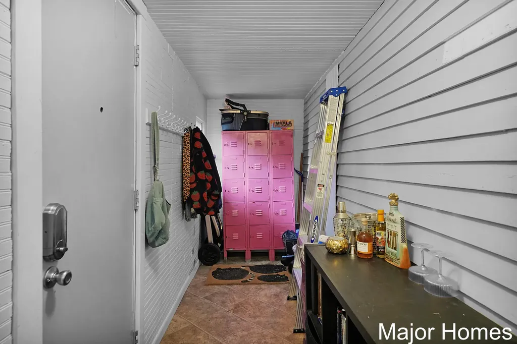 323 Robey Place SE Grand Rapids City MI 49506