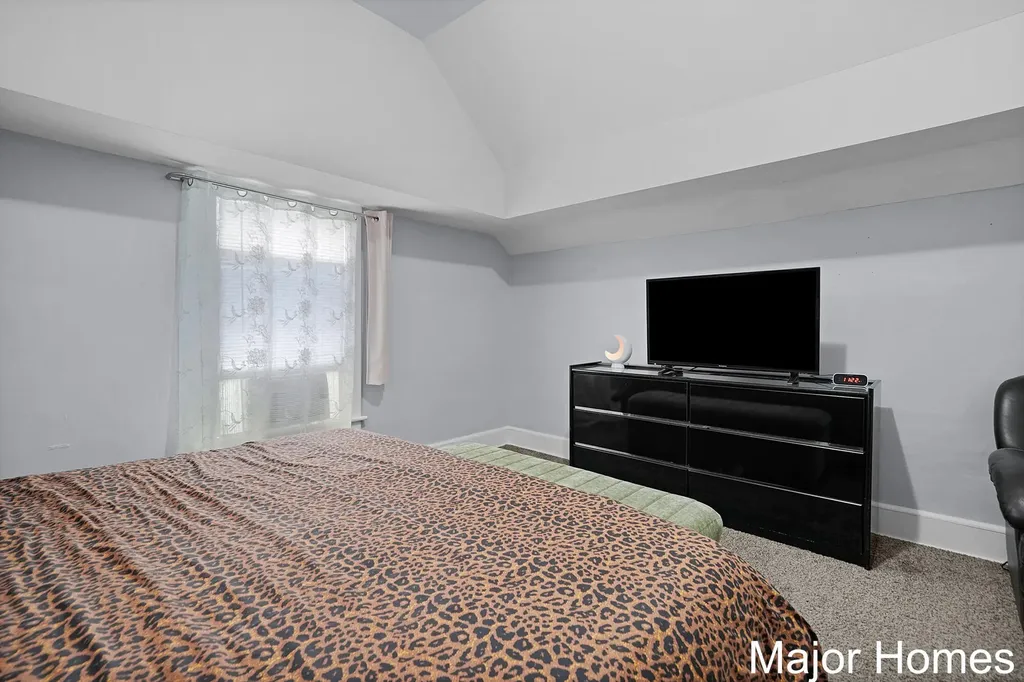 323 Robey Place SE Grand Rapids City MI 49506