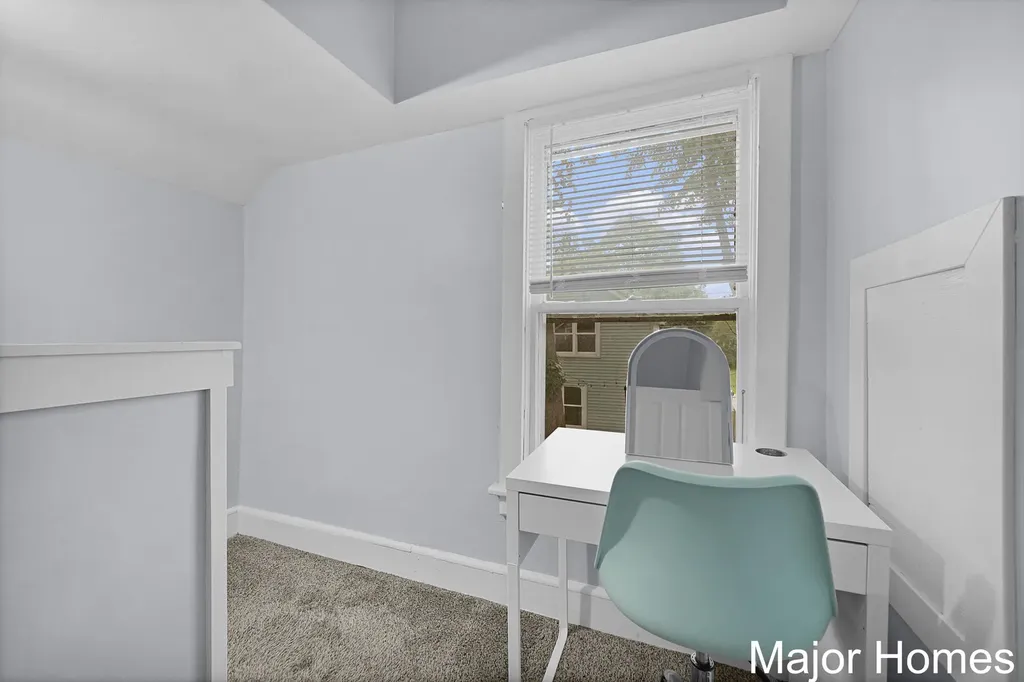 323 Robey Place SE Grand Rapids City MI 49506