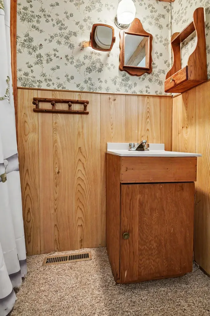 5752 W Houghton Lake Drive Roscommon Township MI 48629