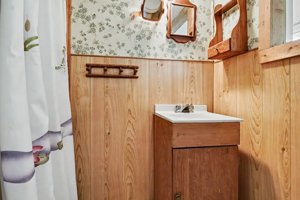 5752 W Houghton Lake Drive Roscommon Township MI 48629