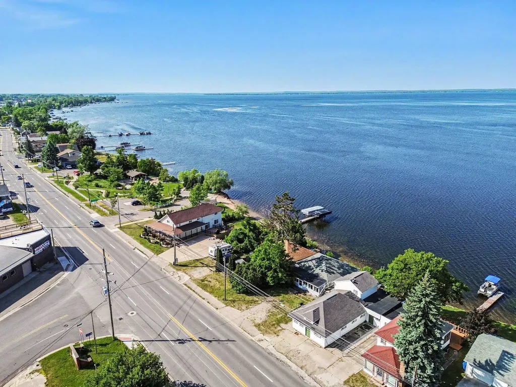 5752 W Houghton Lake Drive Roscommon Township MI 48629
