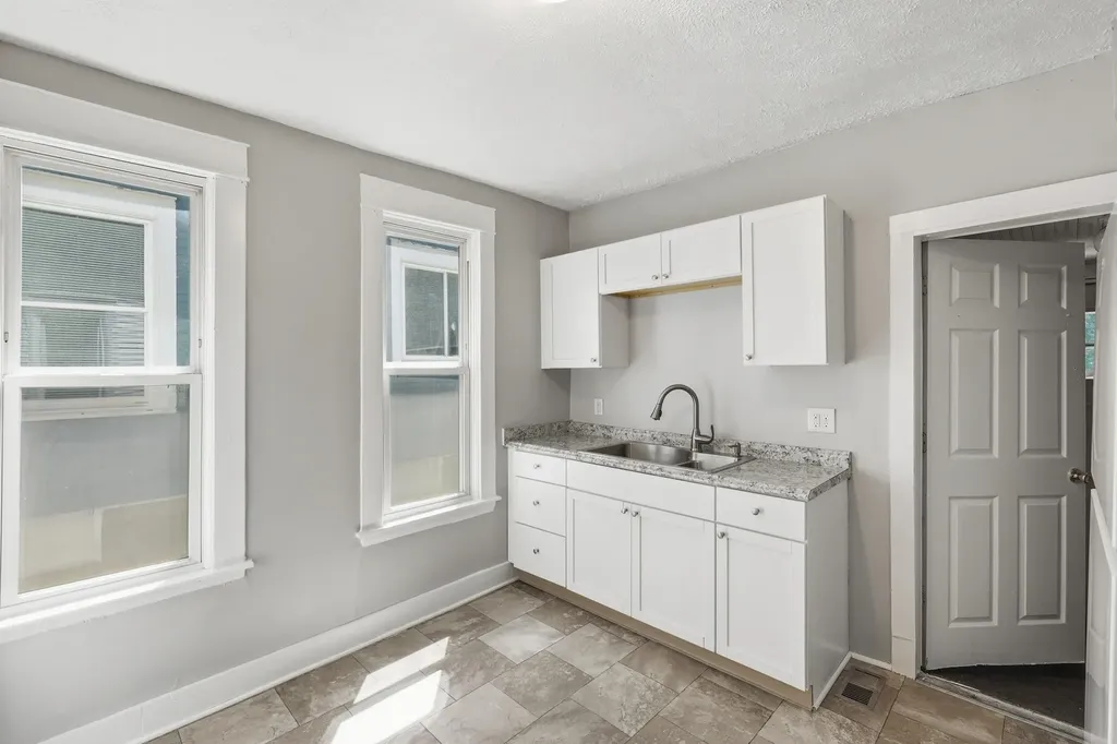 1128 Sigsbee Street SE Grand Rapids City MI 49506
