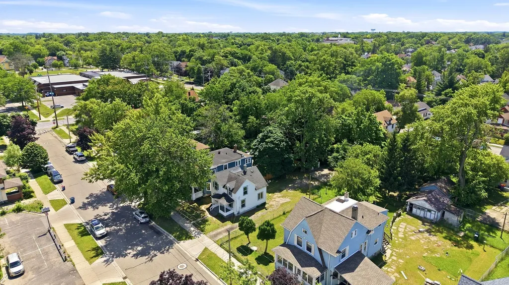 1128 Sigsbee Street SE Grand Rapids City MI 49506