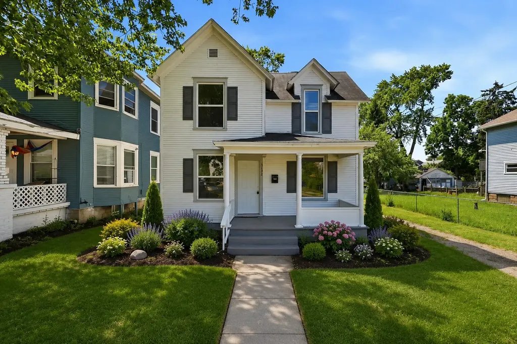 1128 Sigsbee Street SE Grand Rapids City MI 49506