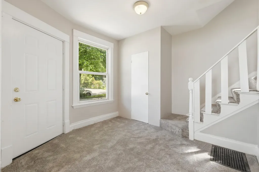 1128 Sigsbee Street SE Grand Rapids City MI 49506