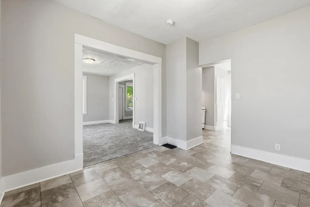 1128 Sigsbee Street SE Grand Rapids City MI 49506