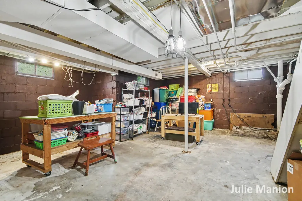 1829 Delwood Avenue SW Wyoming City MI 49509