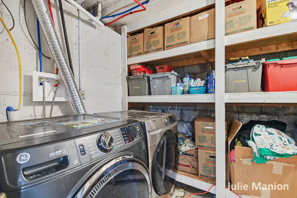 1829 Delwood Avenue SW Wyoming City MI 49509