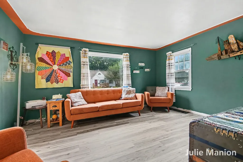 1829 Delwood Avenue SW Wyoming City MI 49509