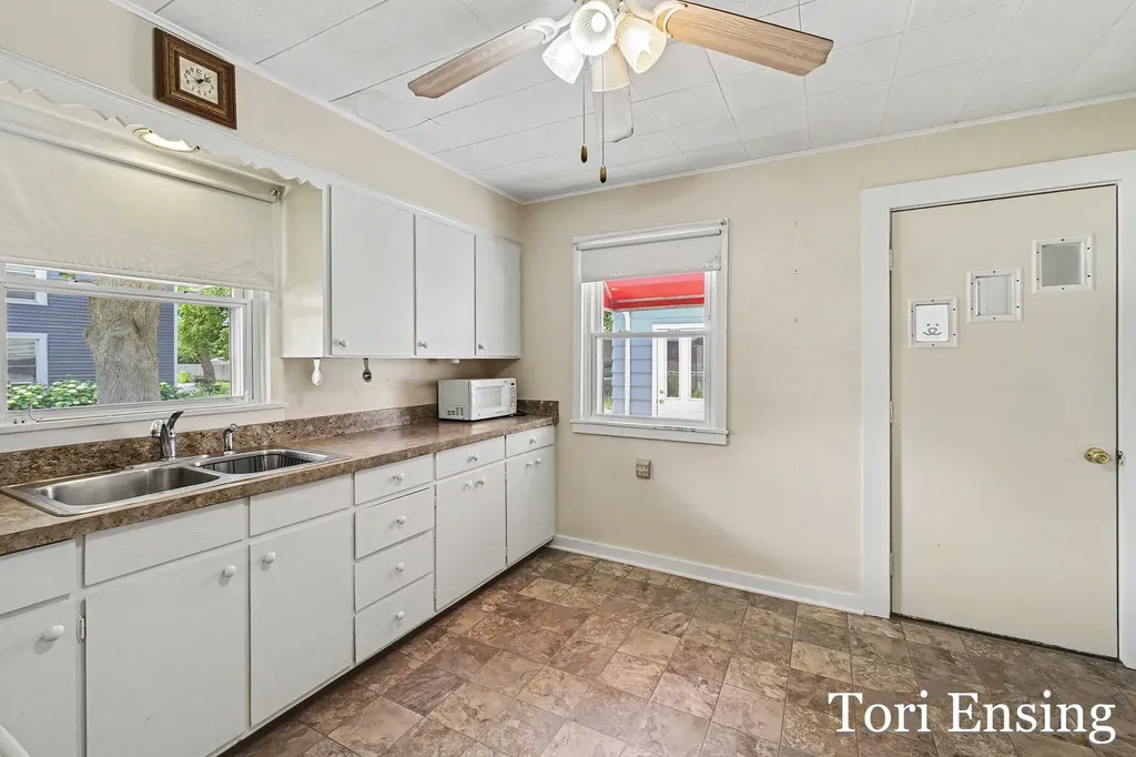 212.5 E Montcalm Street Greenville City MI 48838