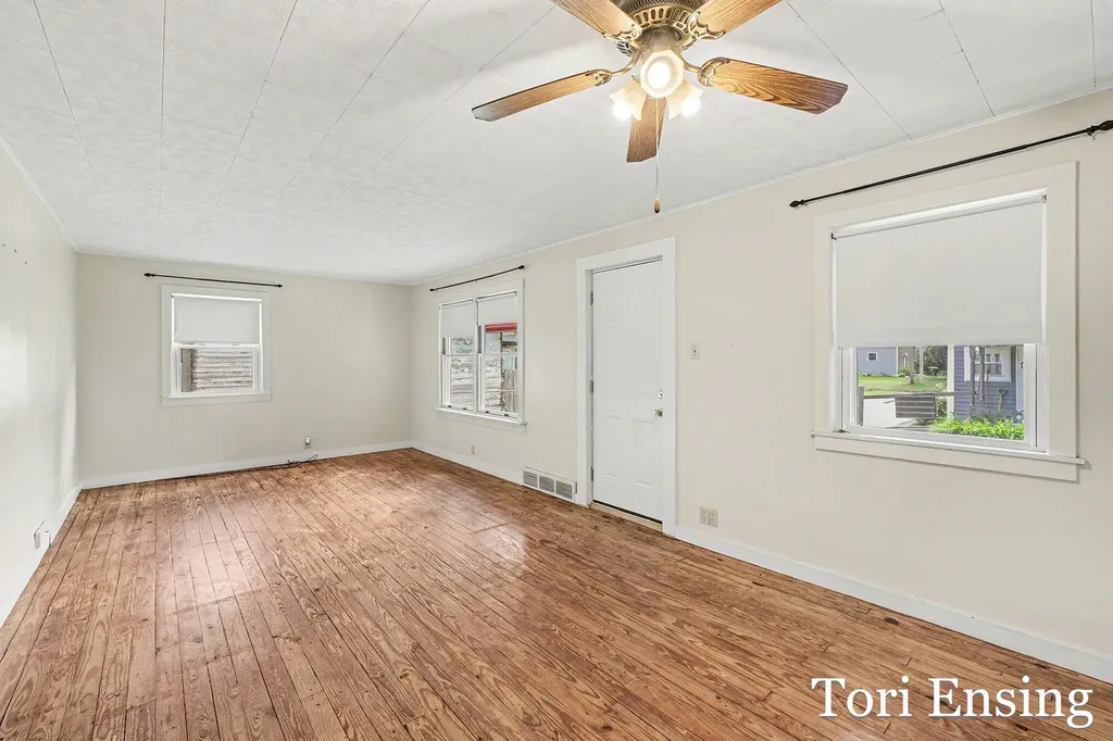 212.5 E Montcalm Street Greenville City MI 48838