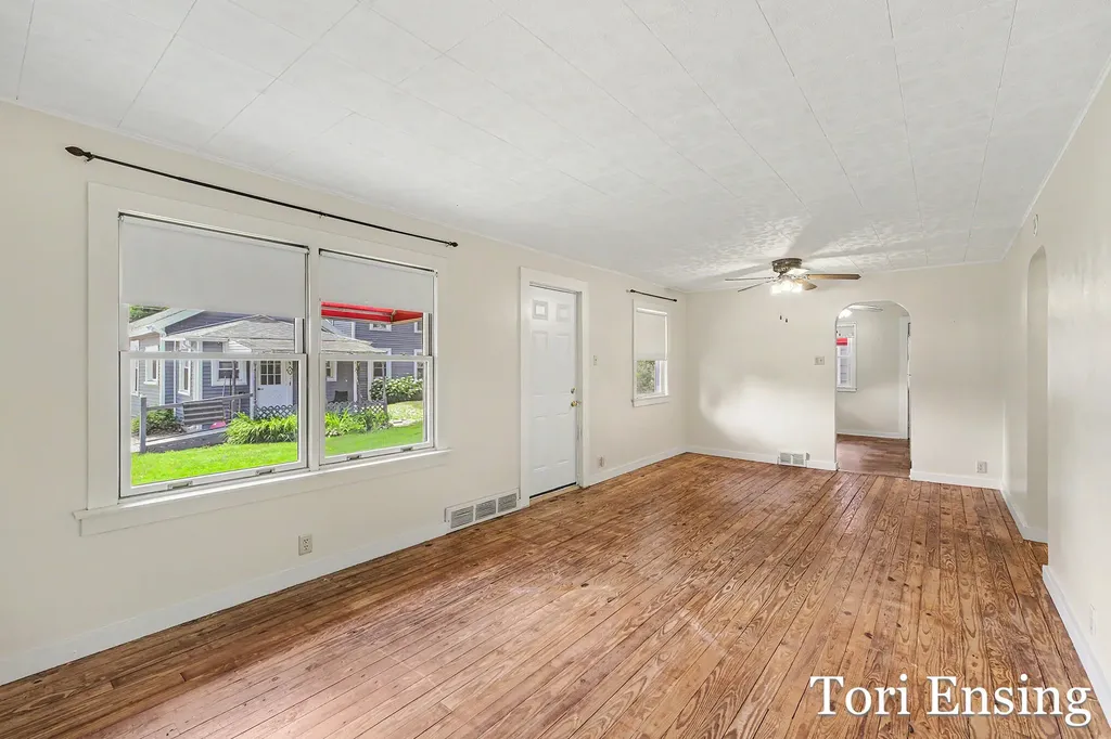 212.5 E Montcalm Street Greenville City MI 48838