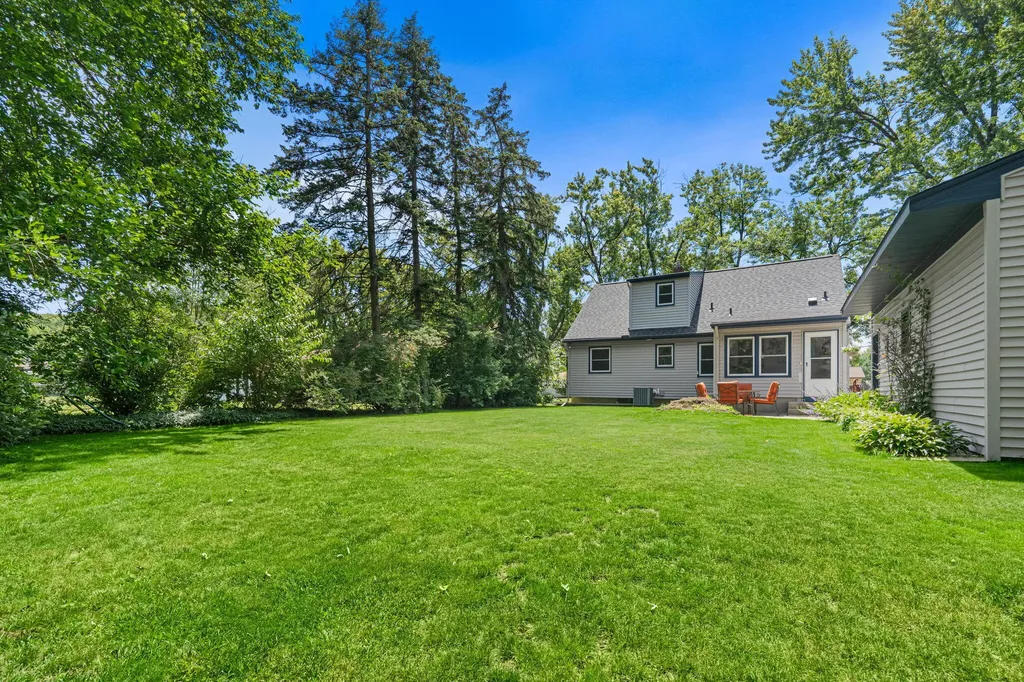 927 Diane Street SE Kentwood City MI 49508