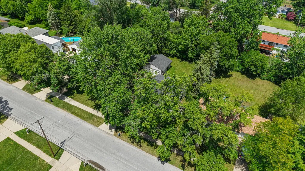 927 Diane Street SE Kentwood City MI 49508