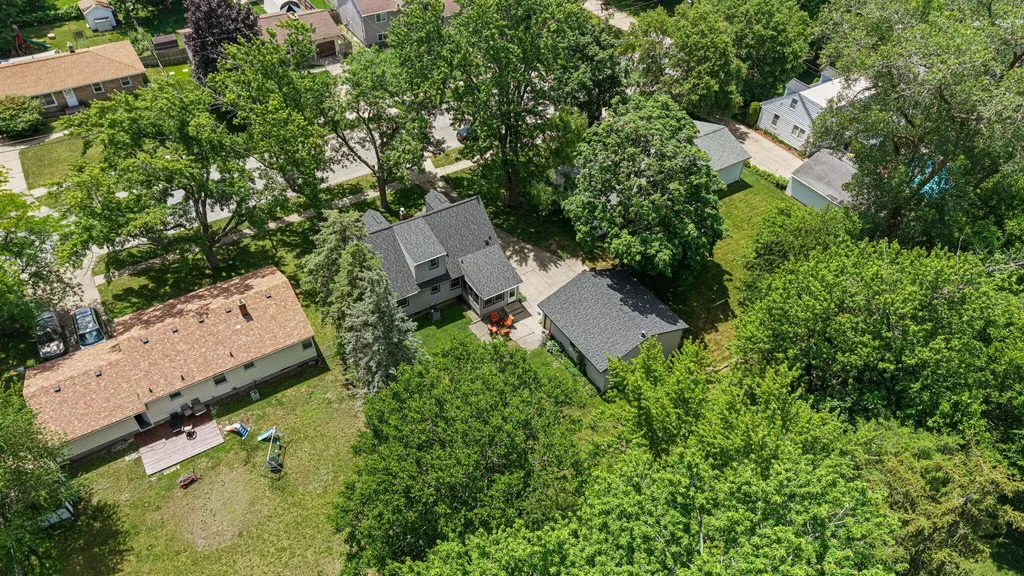 927 Diane Street SE Kentwood City MI 49508