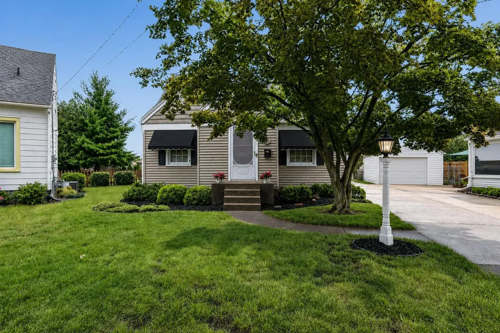 1139 Kelsey Street NE Grand Rapids City MI 49505