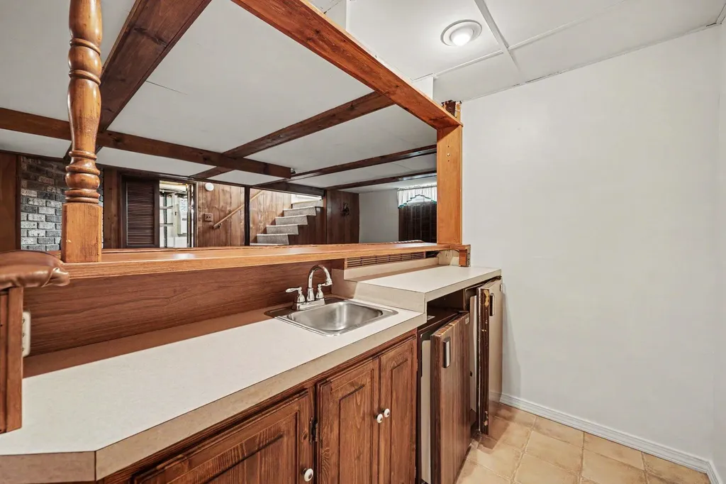 1139 Kelsey Street NE Grand Rapids City MI 49505