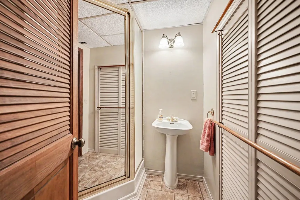 1139 Kelsey Street NE Grand Rapids City MI 49505