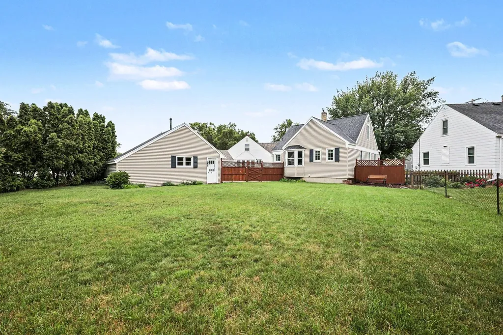1139 Kelsey Street NE Grand Rapids City MI 49505