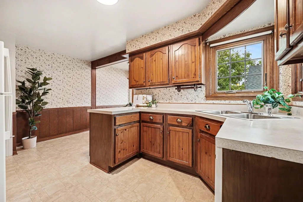 1139 Kelsey Street NE Grand Rapids City MI 49505