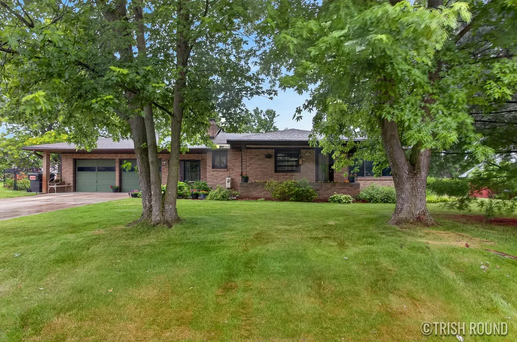 3156 New Holland Street Hudsonville City MI 49426