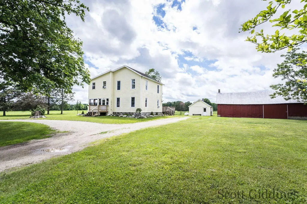8884 S Townhall Road Bushnell Township MI 48884