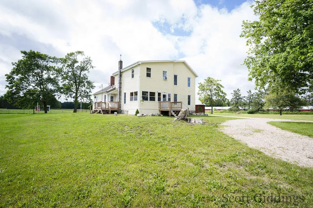 8884 S Townhall Road Bushnell Township MI 48884