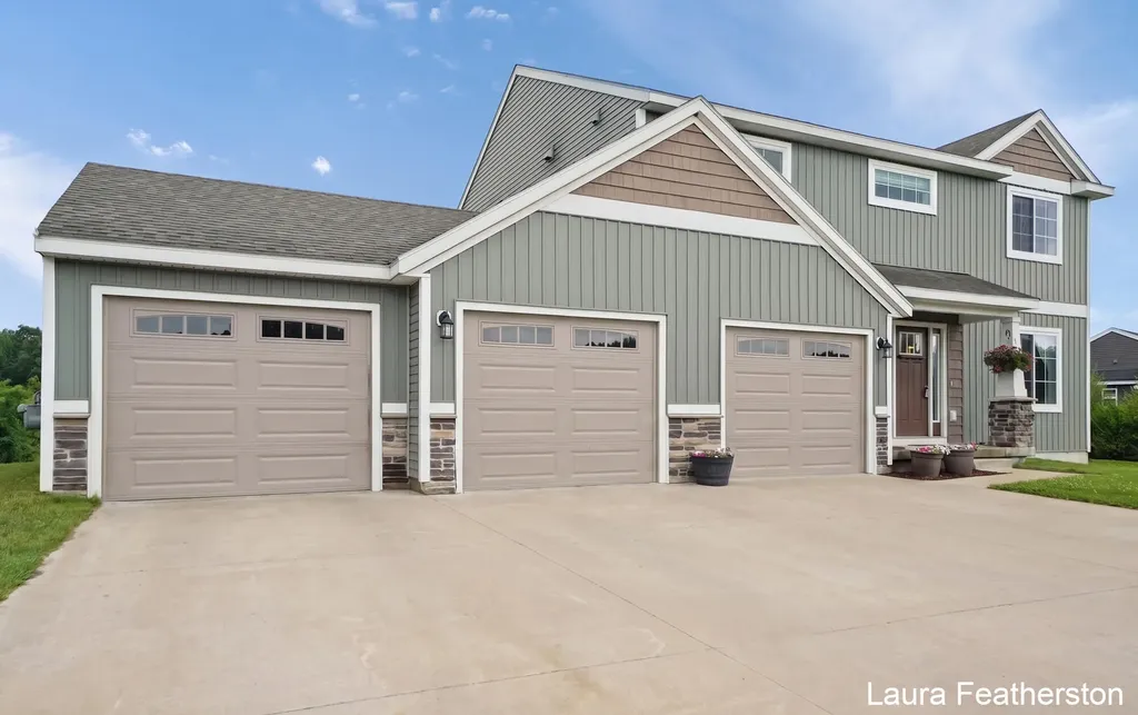 11740 Ridge Water Drive NE Algoma Township MI 49345