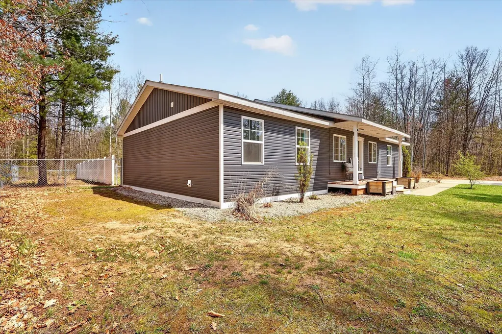 20392 Gates Road Reynolds Township MI 49329