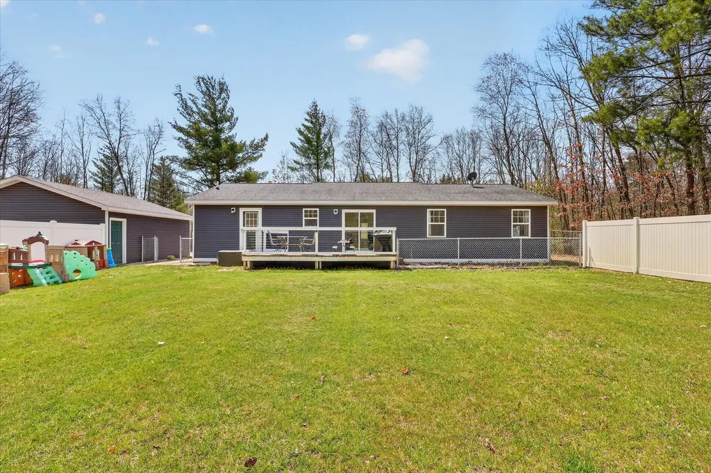20392 Gates Road Reynolds Township MI 49329