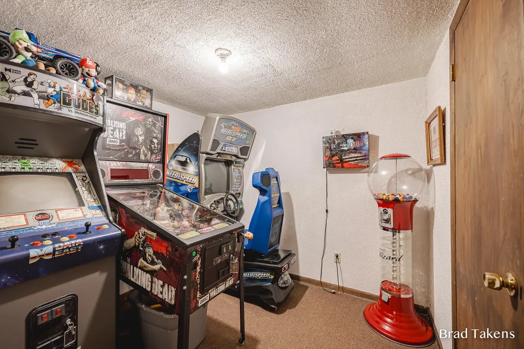 1852 Collingwood Avenue SW Wyoming City MI 49519
