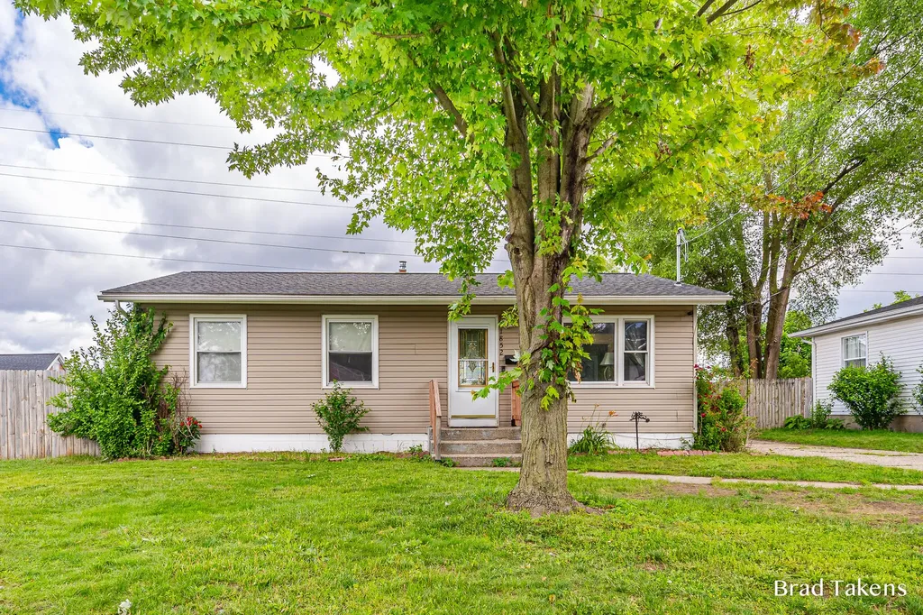 1852 Collingwood Avenue SW Wyoming City MI 49519