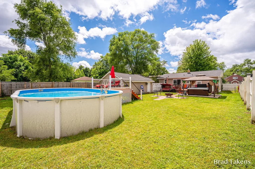 1852 Collingwood Avenue SW Wyoming City MI 49519
