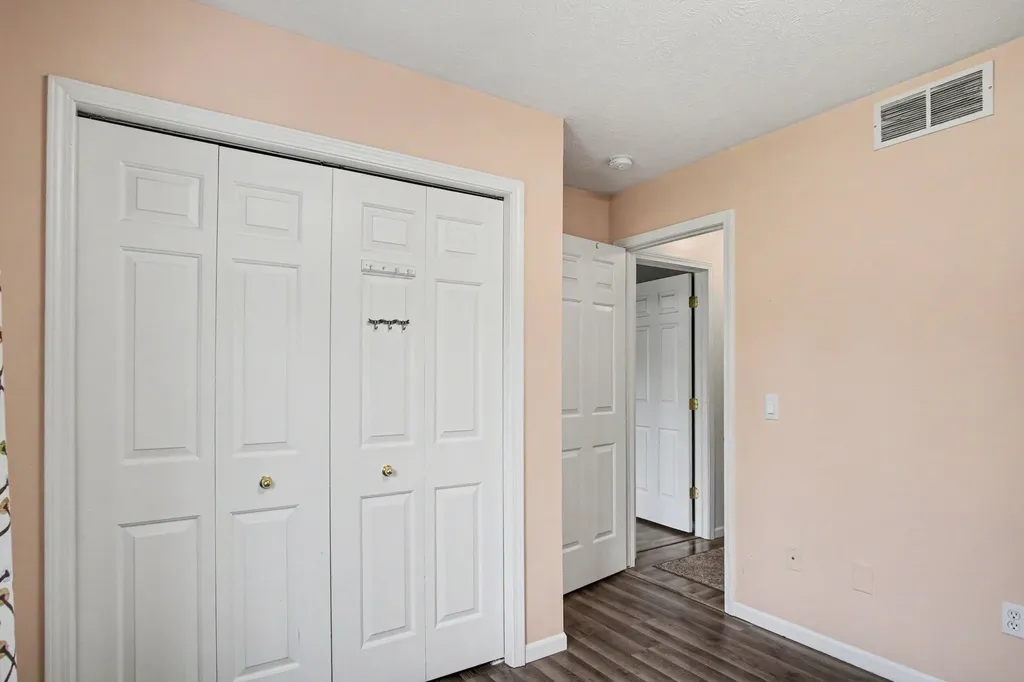 6878 Lake Bluff Drive NE Plainfield Charter Township MI 49321