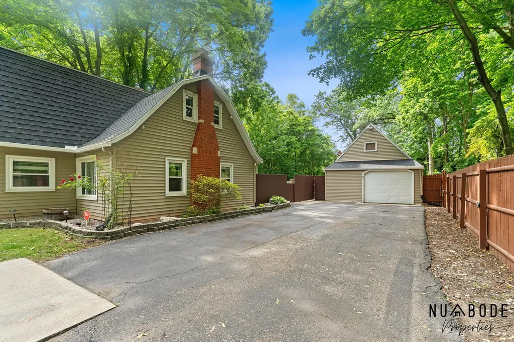 310 Bellevue Street SE Wyoming City MI 49548