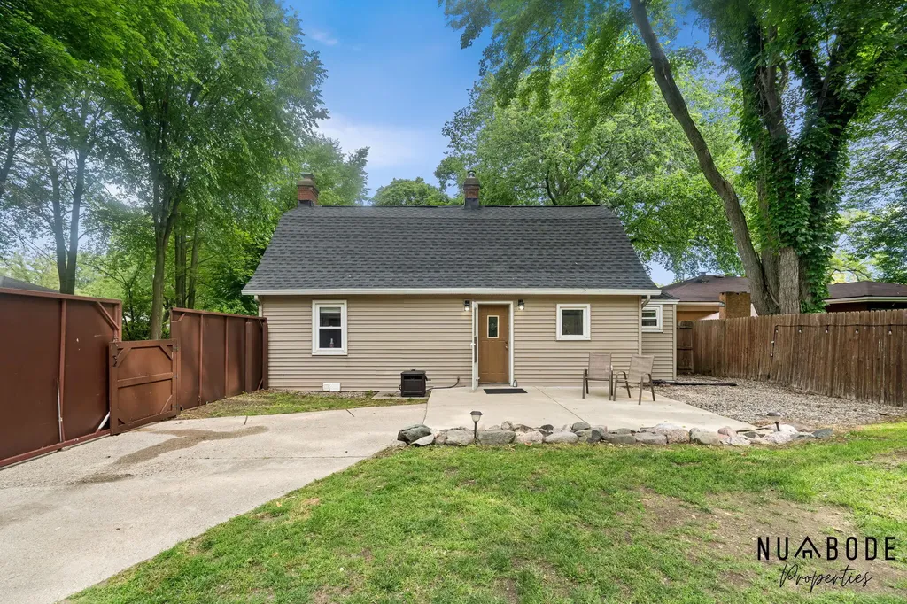 310 Bellevue Street SE Wyoming City MI 49548