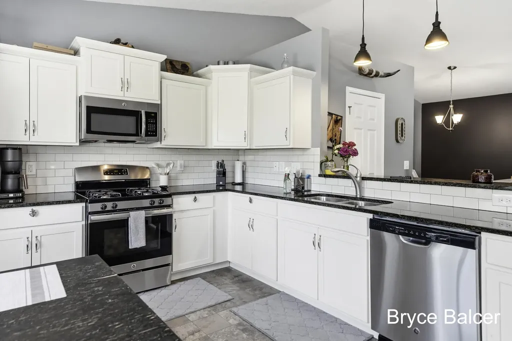 338 Vansen Drive Kent City Village MI 49330