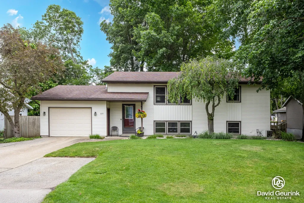 325 N Lindy Street Holland Charter Township MI 49464