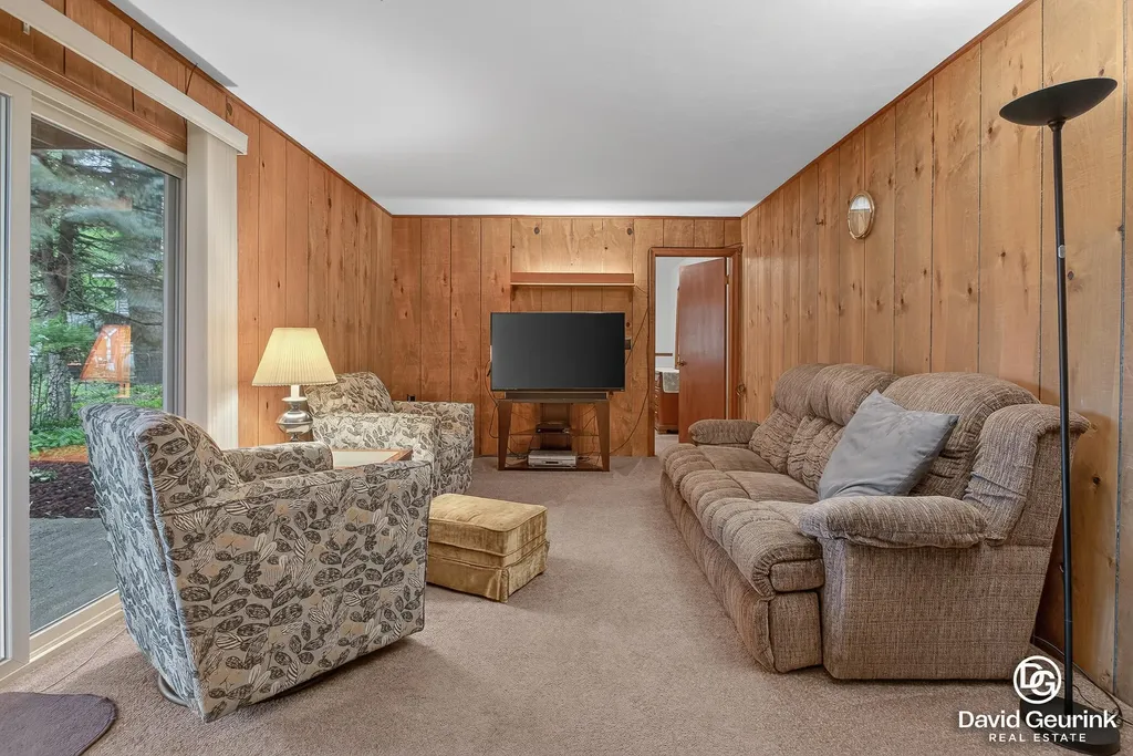 325 N Lindy Street Holland Charter Township MI 49464