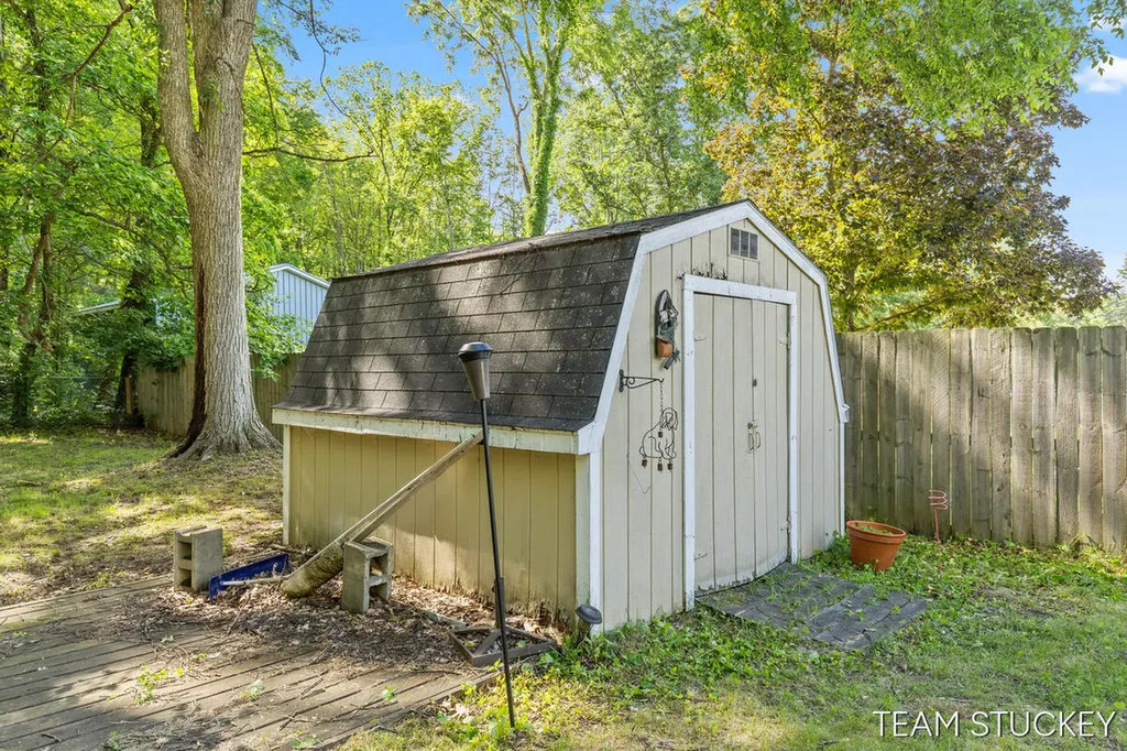 7114 Kay Drive Eureka Township MI 48838