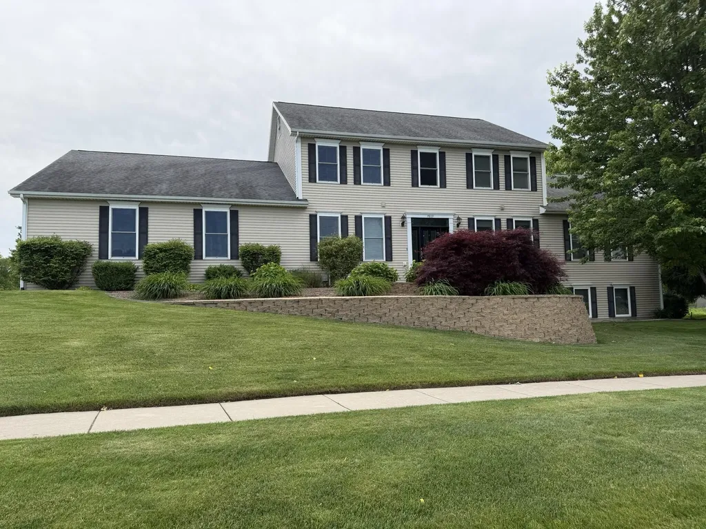 7809 Golf Meadows Drive SE Caledonia Township MI 49316