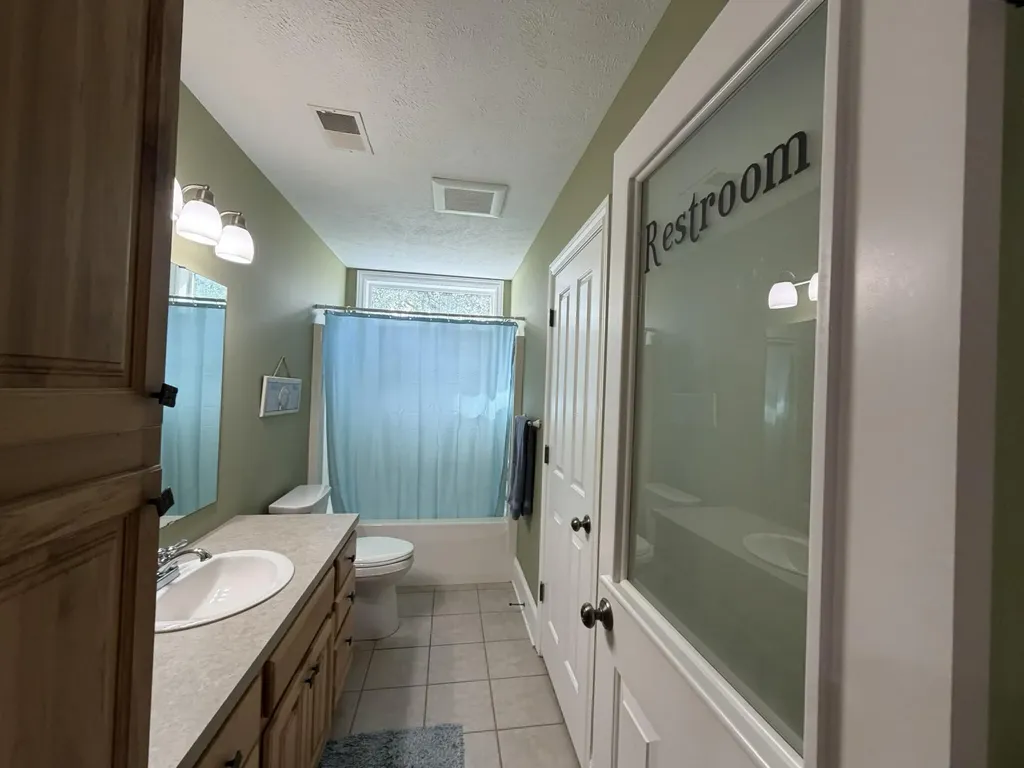 7809 Golf Meadows Drive SE Caledonia Township MI 49316