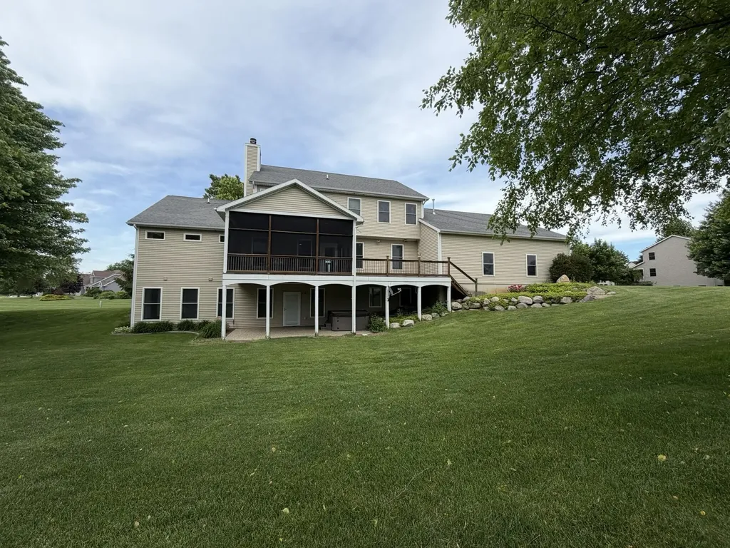 7809 Golf Meadows Drive SE Caledonia Township MI 49316