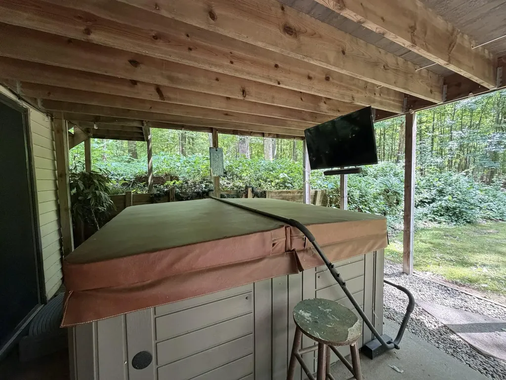 9051 Algoma Avenue NE Algoma Township MI 49341