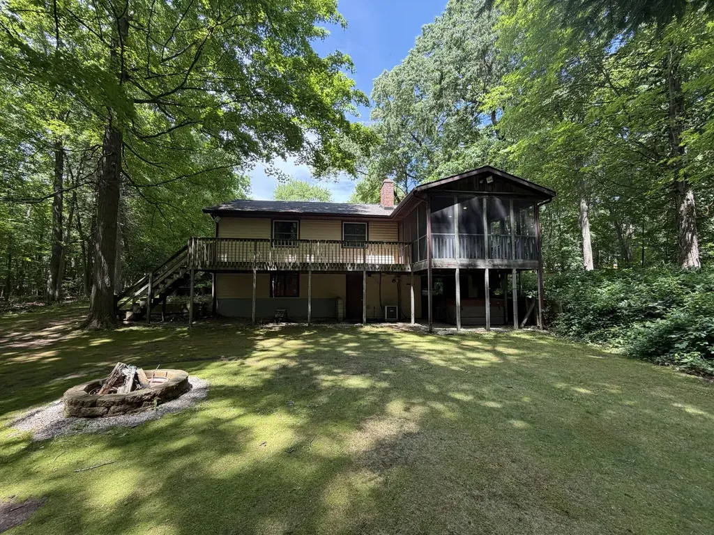 9051 Algoma Avenue NE Algoma Township MI 49341